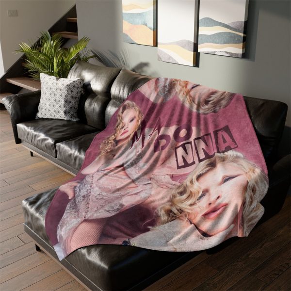8582a03f-f011-45c8-80c8-81fcf142a873 Queen Pop Madonna Ultra Soft Micro Fleece blanket